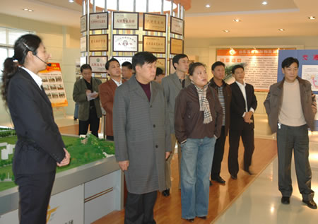20250125145923342334 辽宁省营口市交通局辅导到集团参观调查